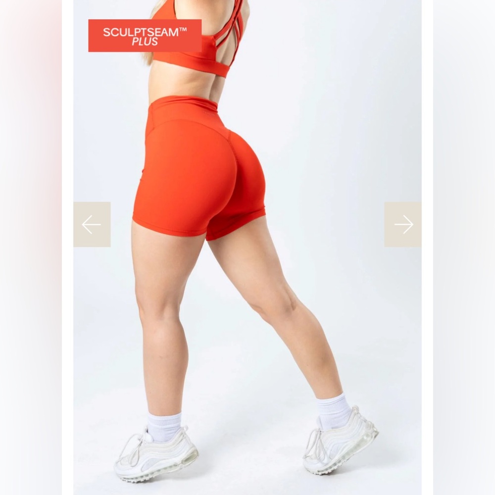 NWT Original Sculptseam Plus Short